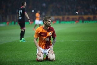 爱游戏体育下载-水上“马拉松”激情四射，观众热情高涨  第2张